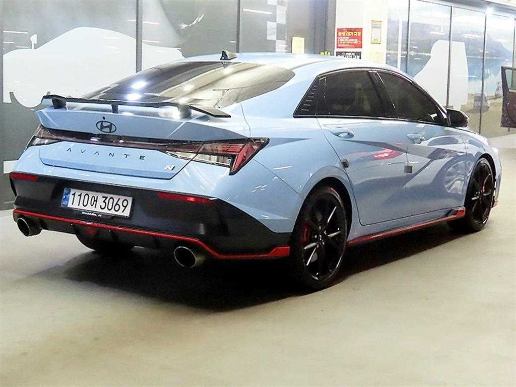 HYUNDAI Avante - Vista 4