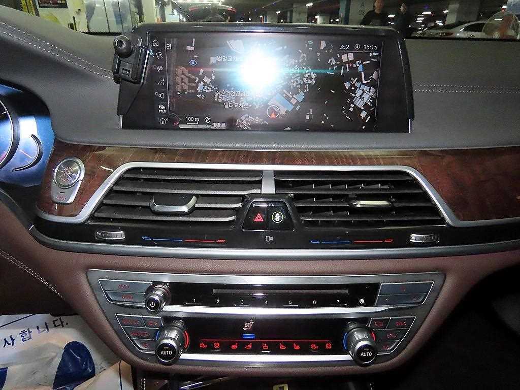 BMW 7 Series - Vista 11