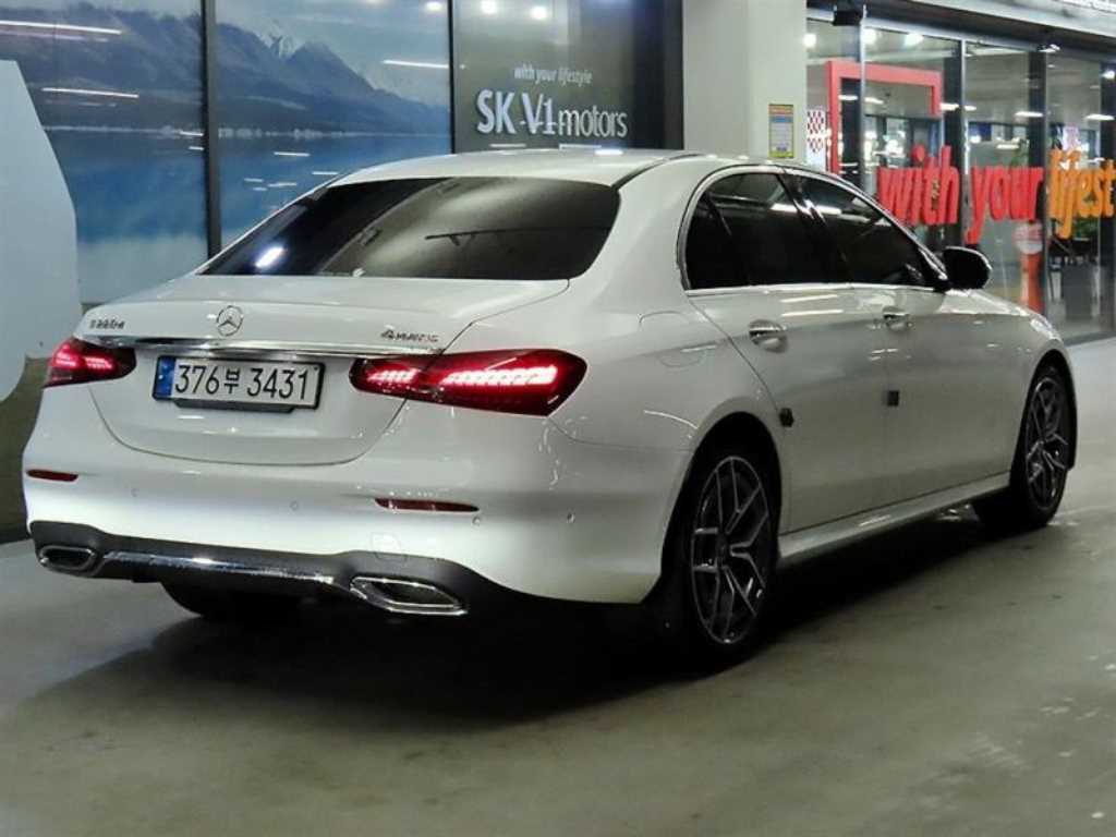 Mercedes Benz E class - Vista 4
