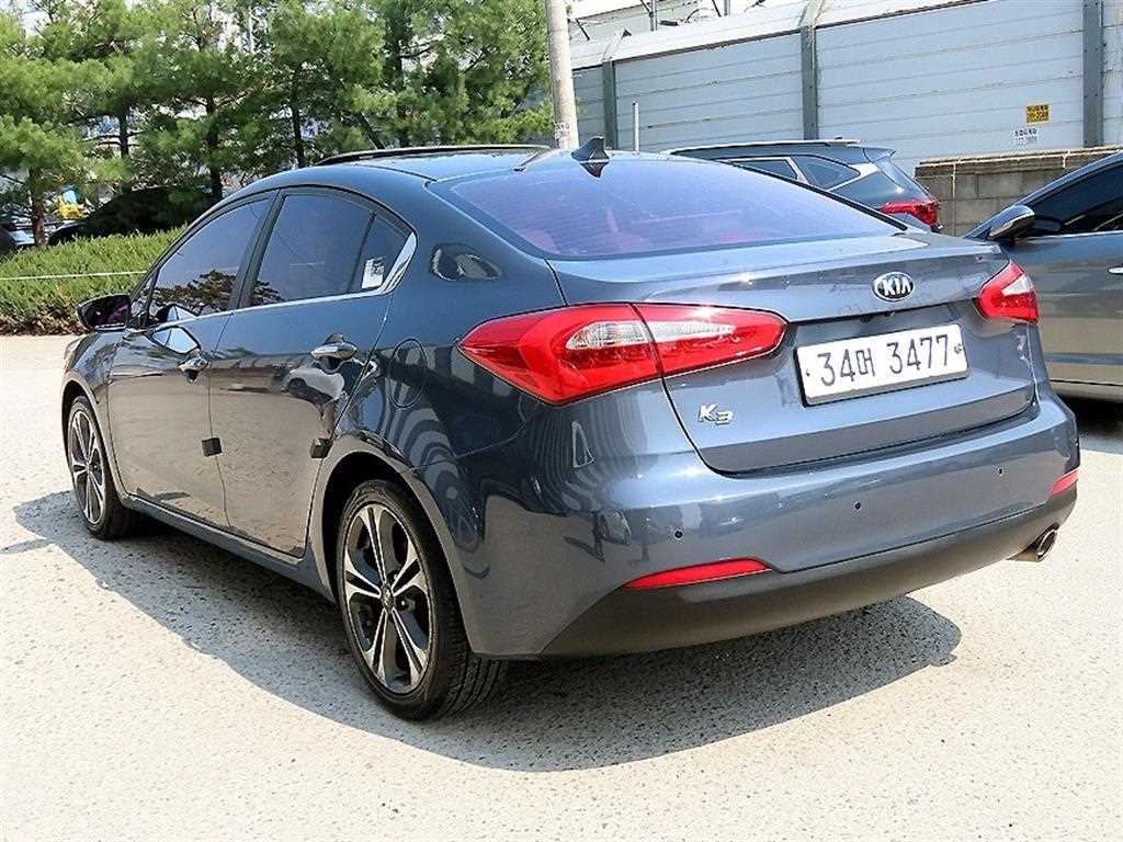 KIA K3 - Vista 3