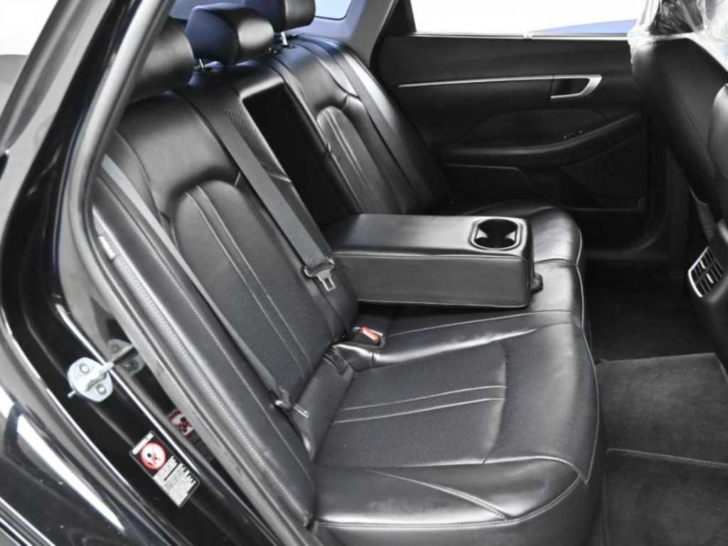 HYUNDAI Sonata - Vista 12