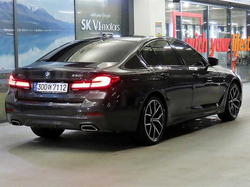 BMW 5 Series - Vista 4