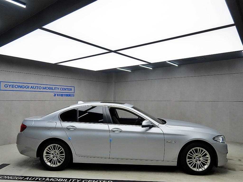 BMW 5 Series - Vista 2