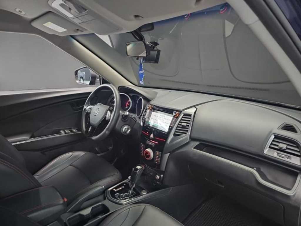 Ssangyong Tivoli 2018 Azul - Importación desde Corea - HF Imports Iquique - Foto 17