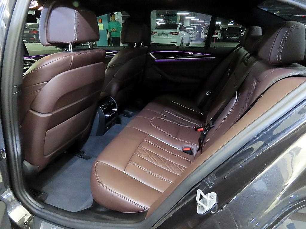 BMW 5 Series - Vista 7