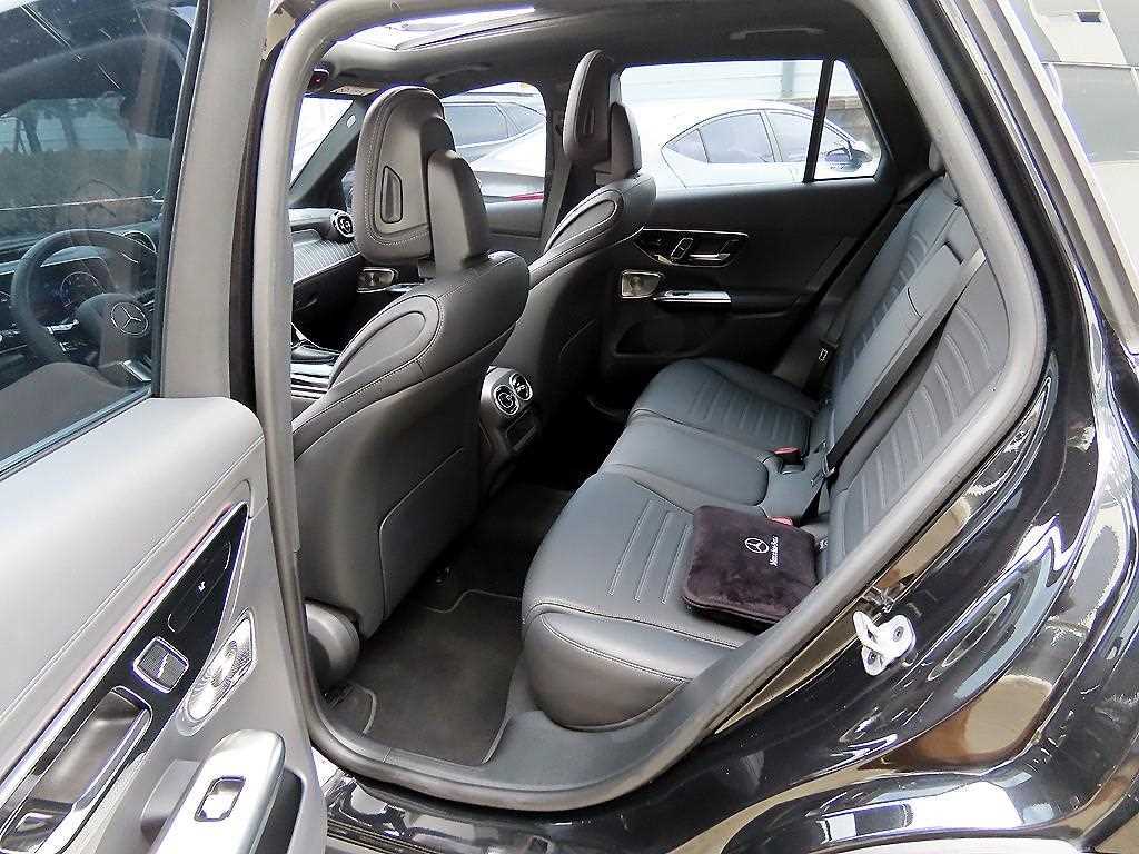 Mercedes Benz GLC Class - Vista 6