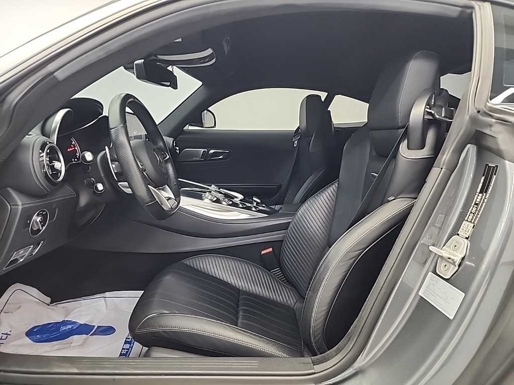 Mercedes Benz AMG GT - Vista 11