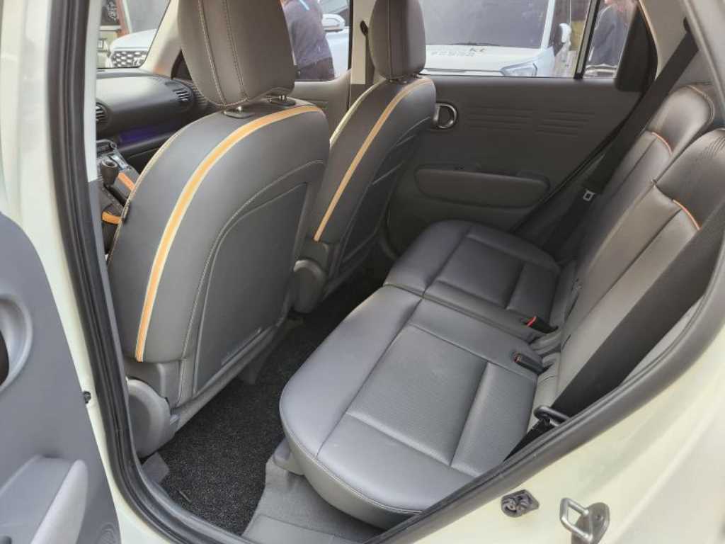 HYUNDAI Casper - Vista 7