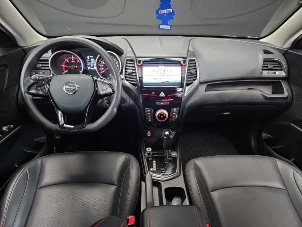 Ssangyong Tivoli - Vista 5