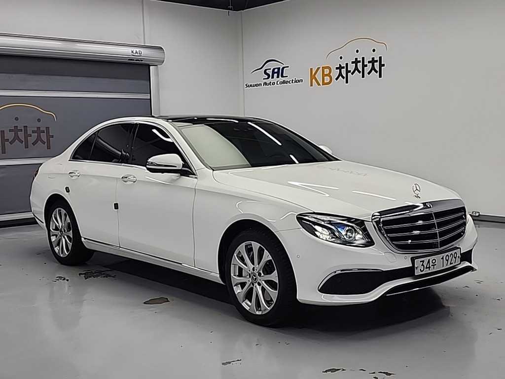 Mercedes Benz E class - Vista 4