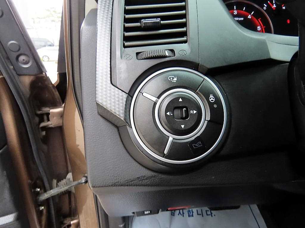 Ssangyong Korando - Vista 12