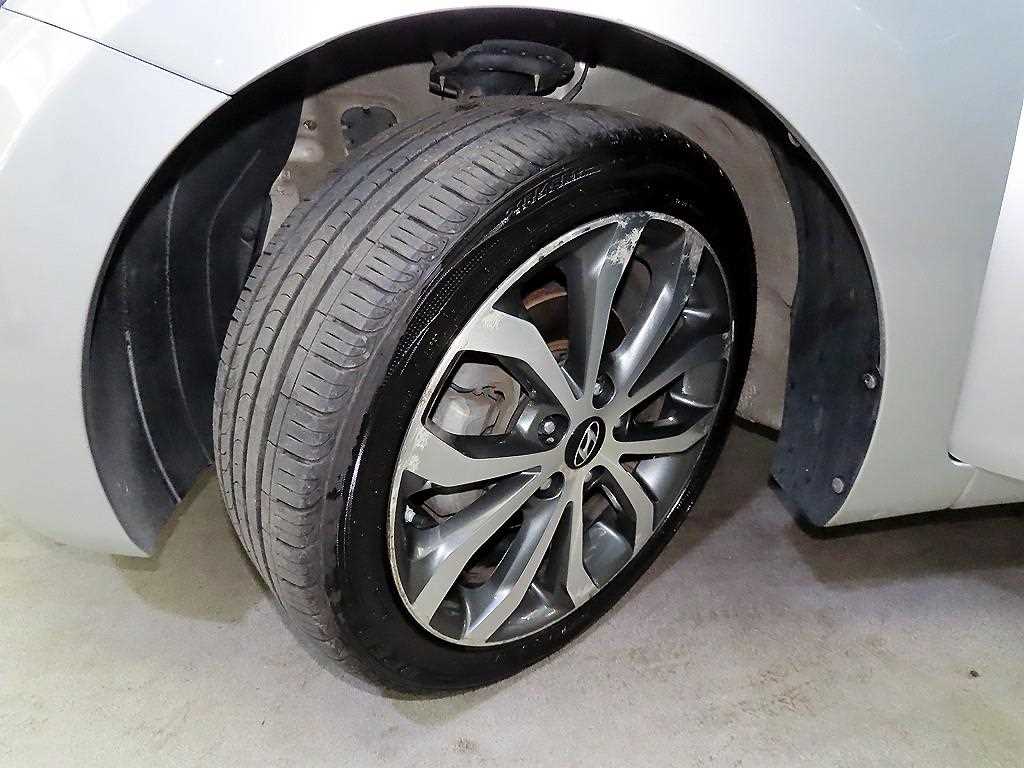 HYUNDAI Avante 2013 Gris - Importación desde Corea - HF Imports Iquique - Foto 19