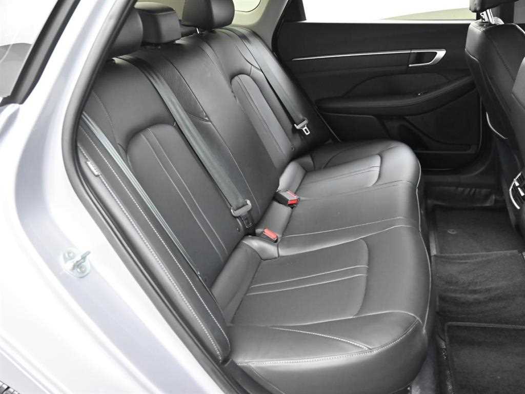 HYUNDAI Sonata - Vista 11