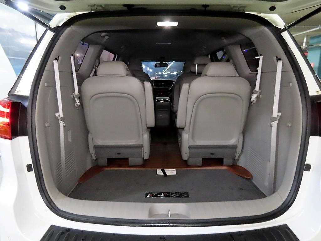 KIA Carnival 2019 Blanco - Importación desde Corea - HF Imports Iquique - Foto 16