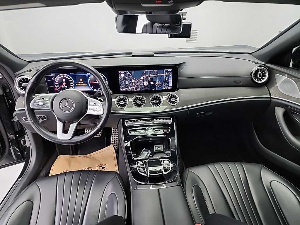 Mercedes Benz CLS Class - Vista 7