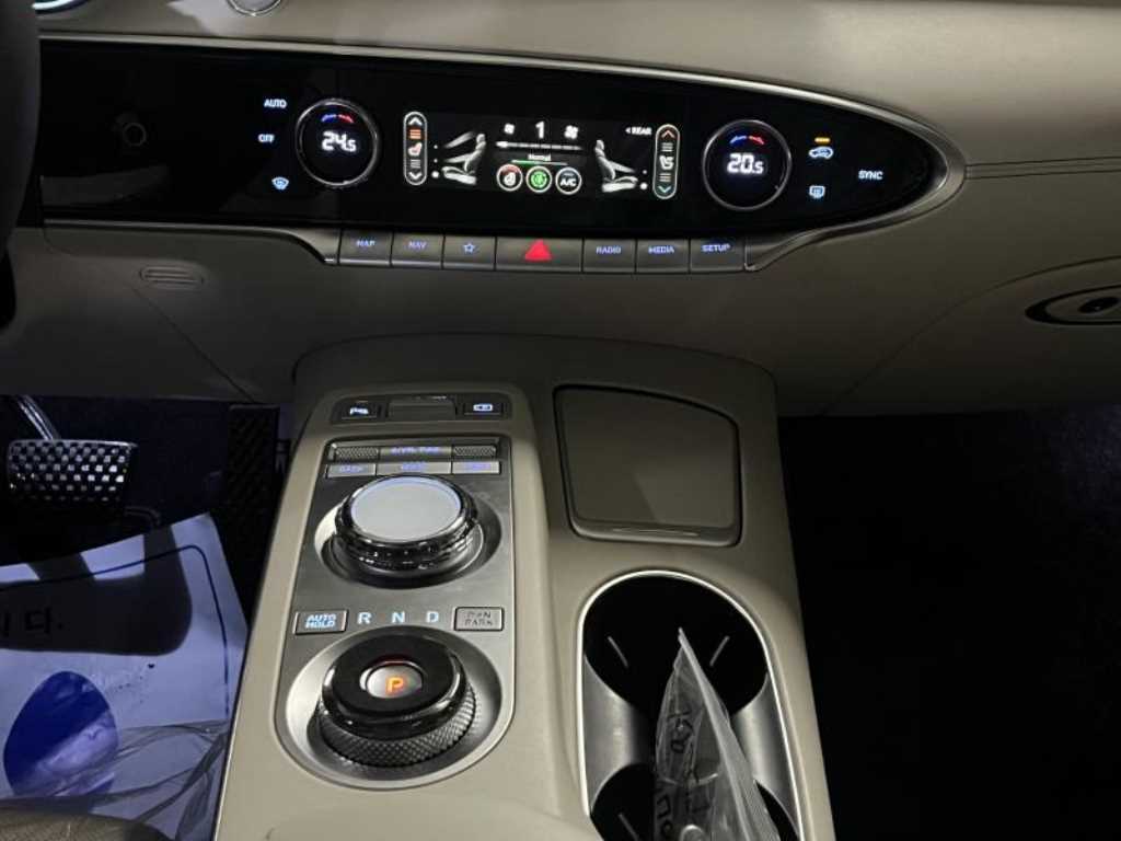 Genesis GV70 2022 Blanco - Importación desde Corea - HF Imports Iquique - Foto 13