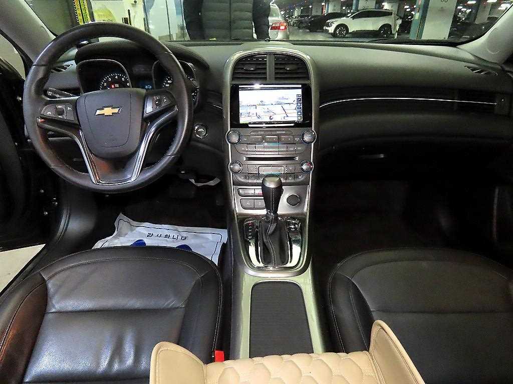 Chevrolet Malibu - Vista 10