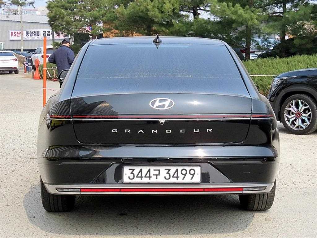 HYUNDAI Grandeur - Vista 4