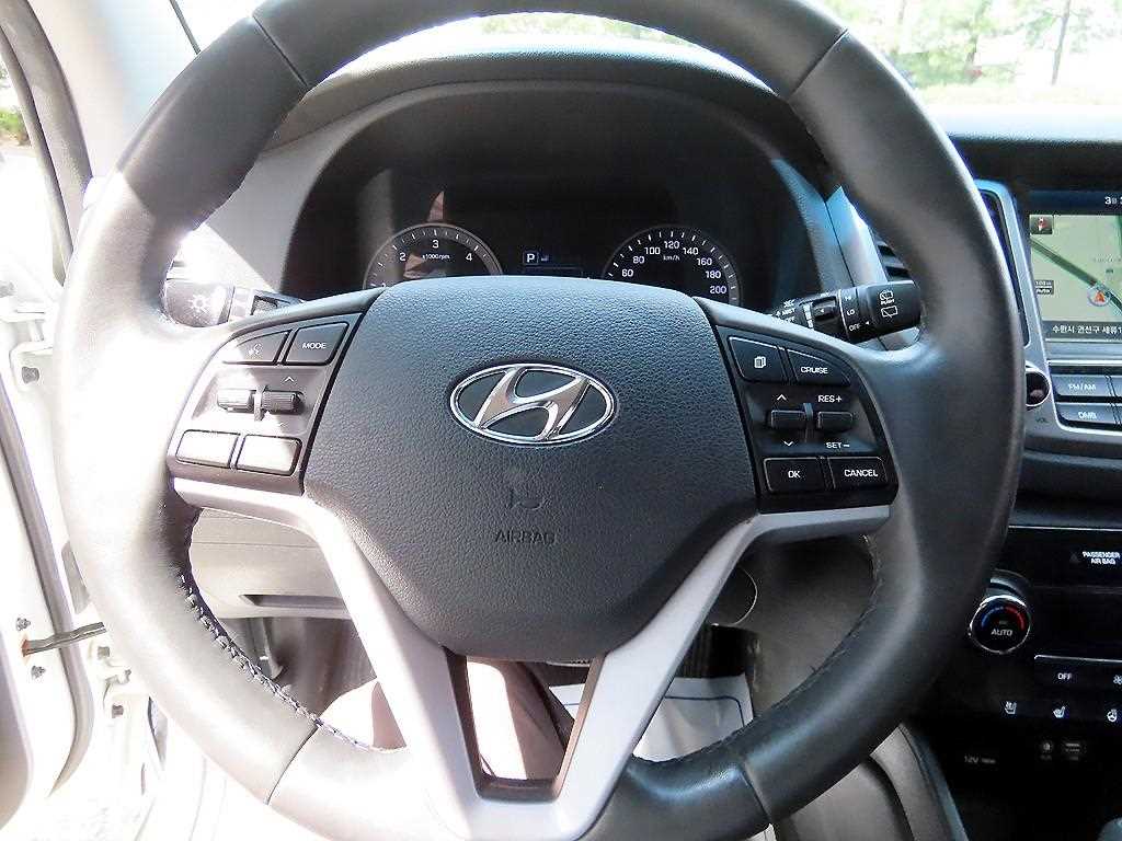 HYUNDAI Tucson - Vista 7