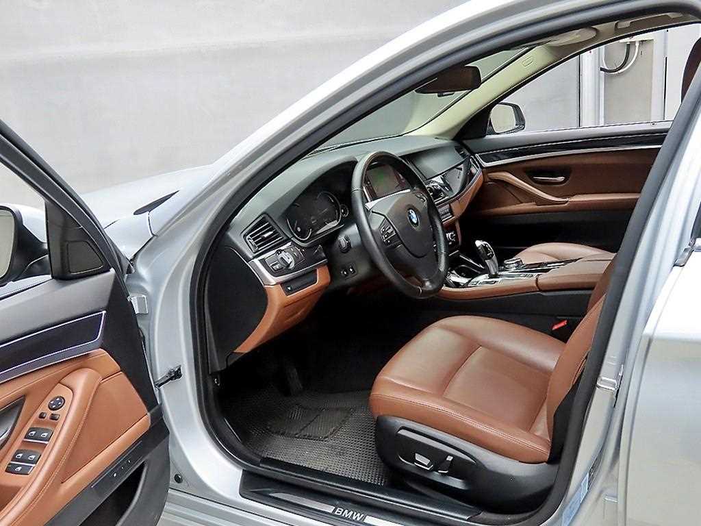 BMW 5 Series - Vista 5