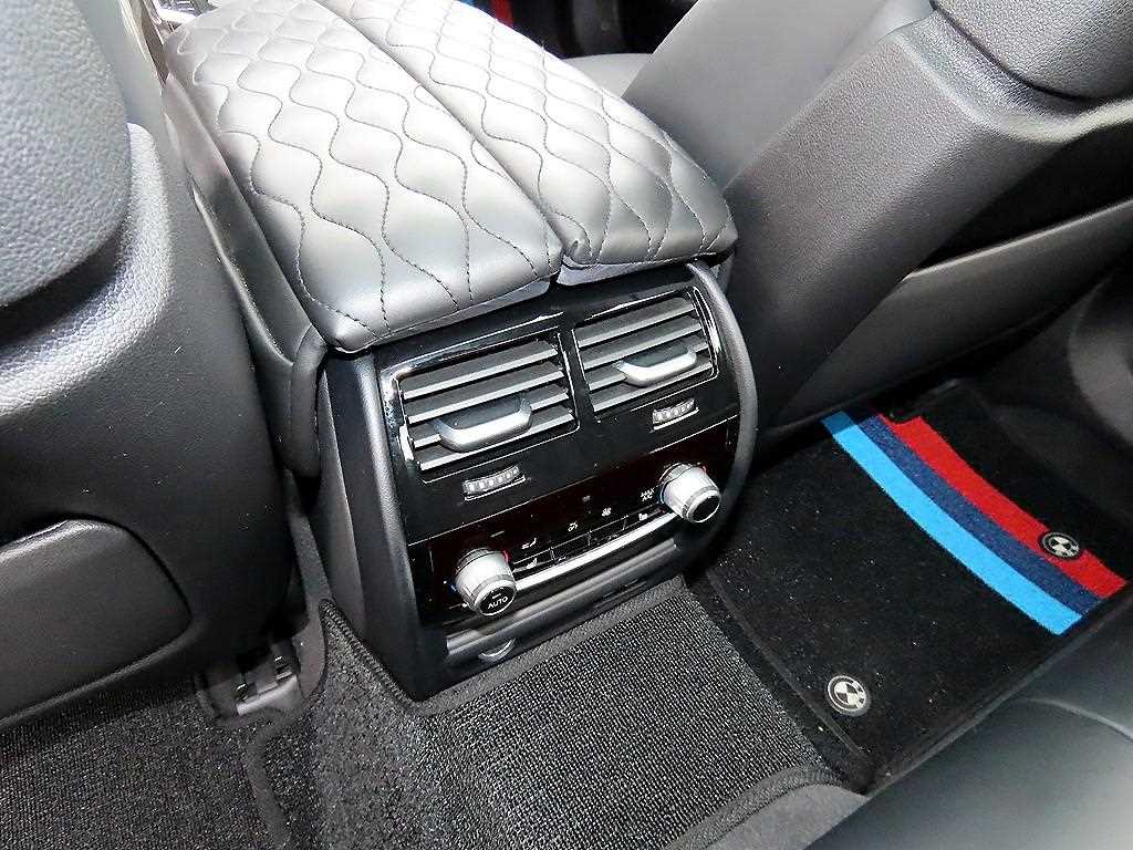 BMW 5 Series 2021 Negro - Importación desde Corea - HF Imports Iquique - Foto 16