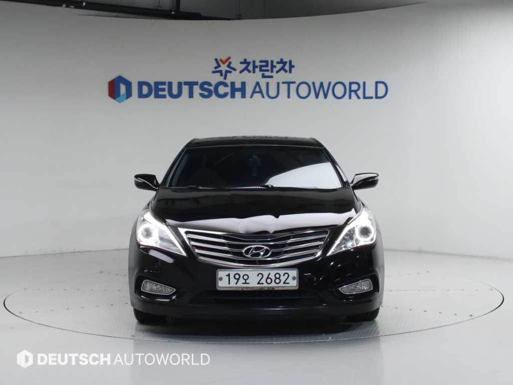 HYUNDAI Grandeur - Vista 3