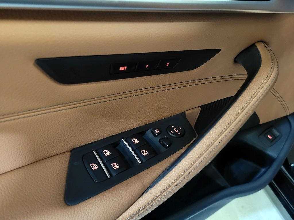 BMW 5 Series 2020 Negro - Importación desde Corea - HF Imports Iquique - Foto 13