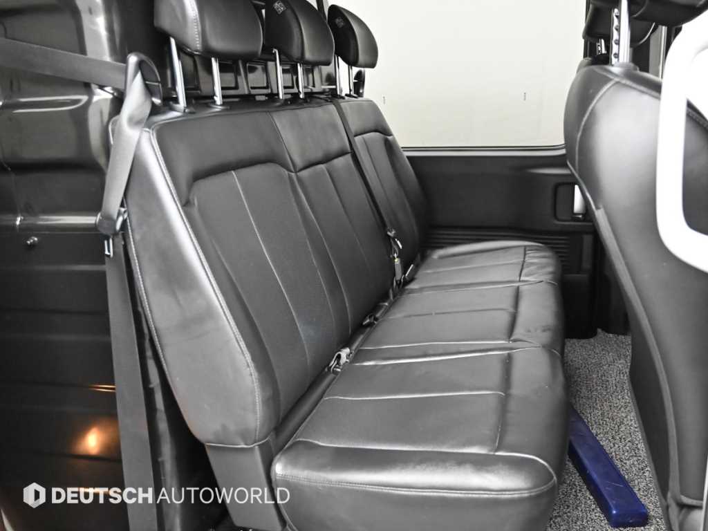 HYUNDAI Staria - Vista 12