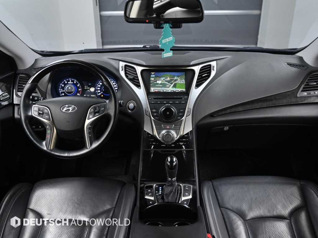 HYUNDAI Grandeur - Vista 7