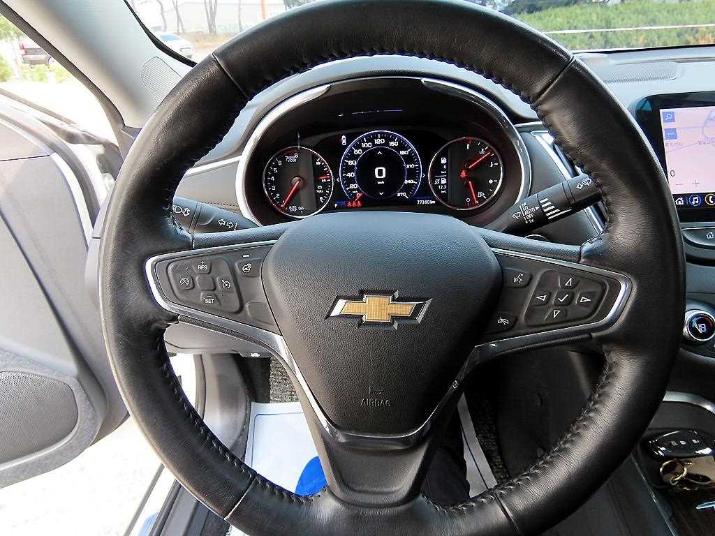 Chevrolet Malibu - Vista 8