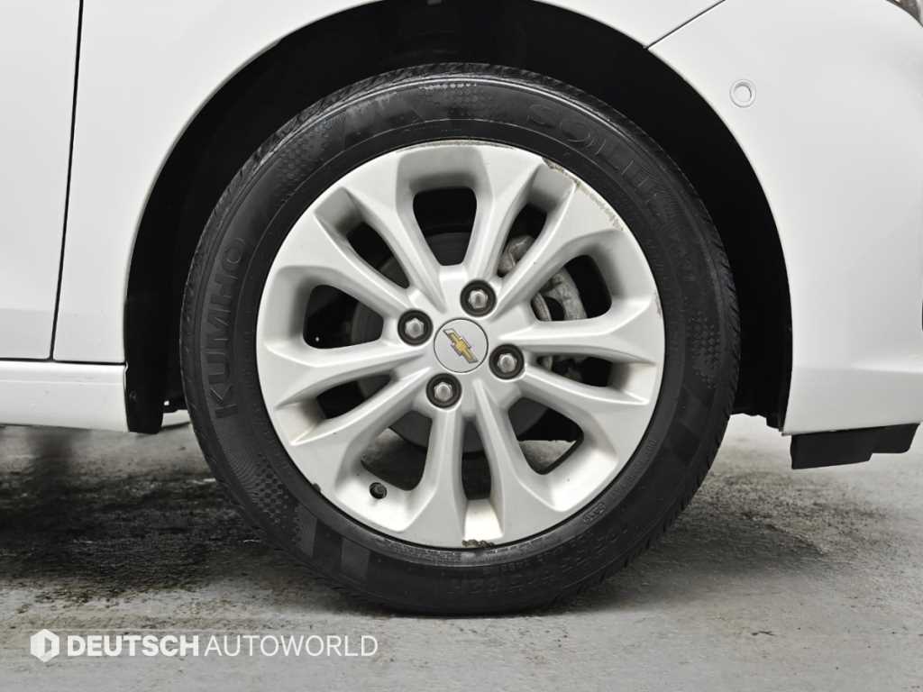 Chevrolet Spark - Vista 5