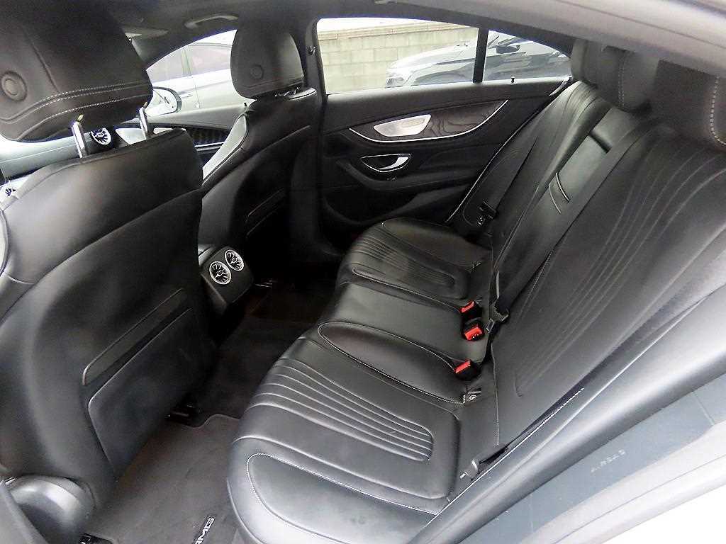 Mercedes Benz CLS Class - Vista 6