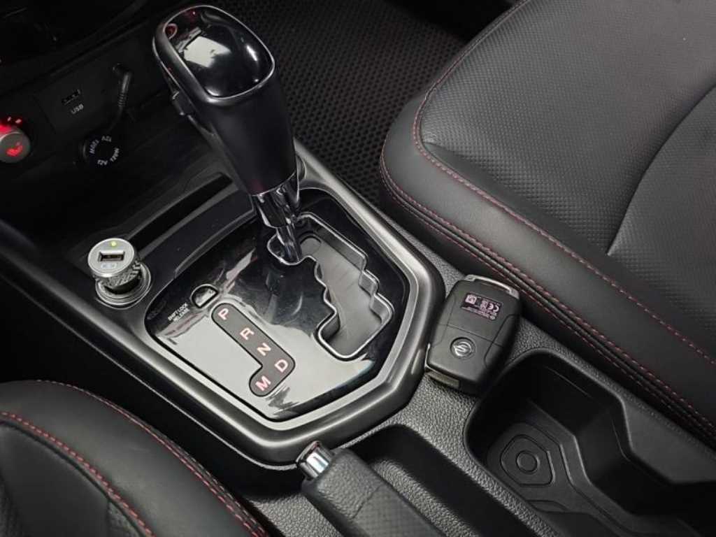 Ssangyong Tivoli - Vista 11