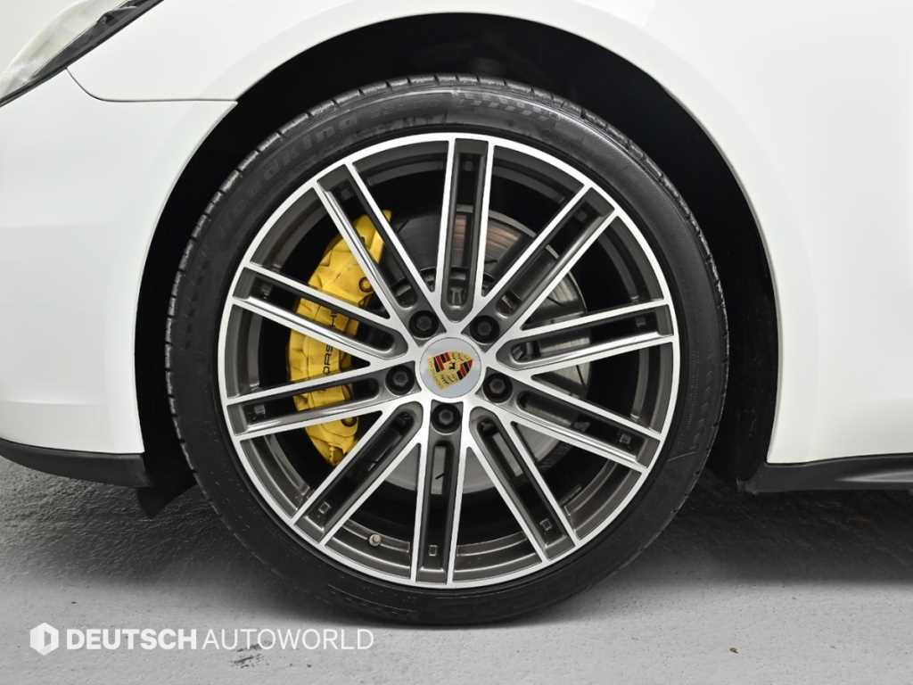 Porsche Panamera - Vista 5