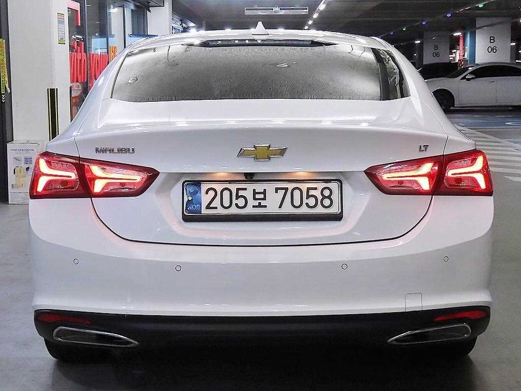 Chevrolet Malibu - Vista 5