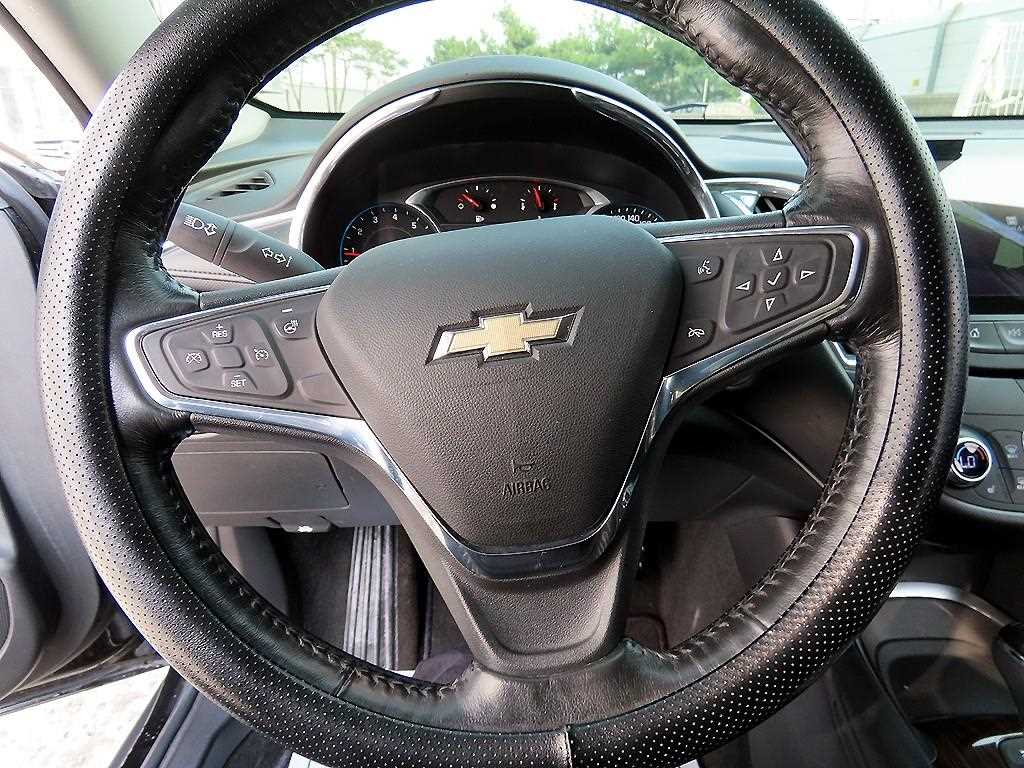 Chevrolet Malibu - Vista 8