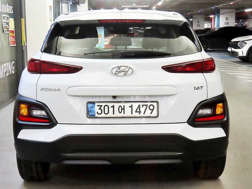 HYUNDAI Kona - Vista 5
