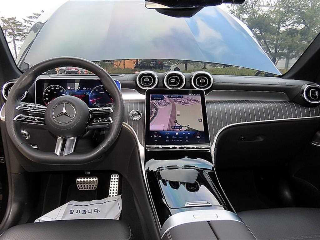 Mercedes Benz GLC Class - Vista 7