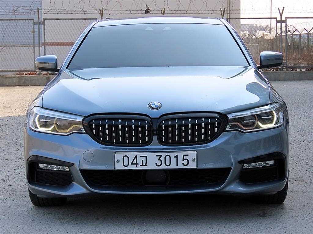 BMW 5 Series 2018 Gris - Importación desde Corea - HF Imports Iquique - Foto 1