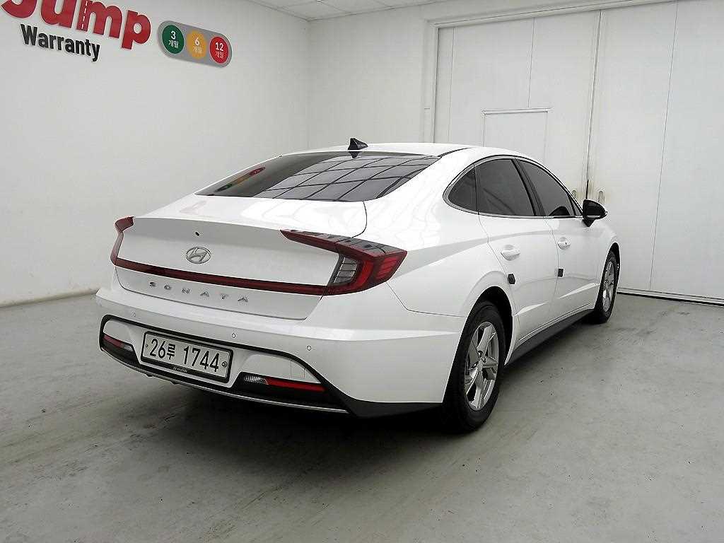 HYUNDAI Sonata - Vista 4