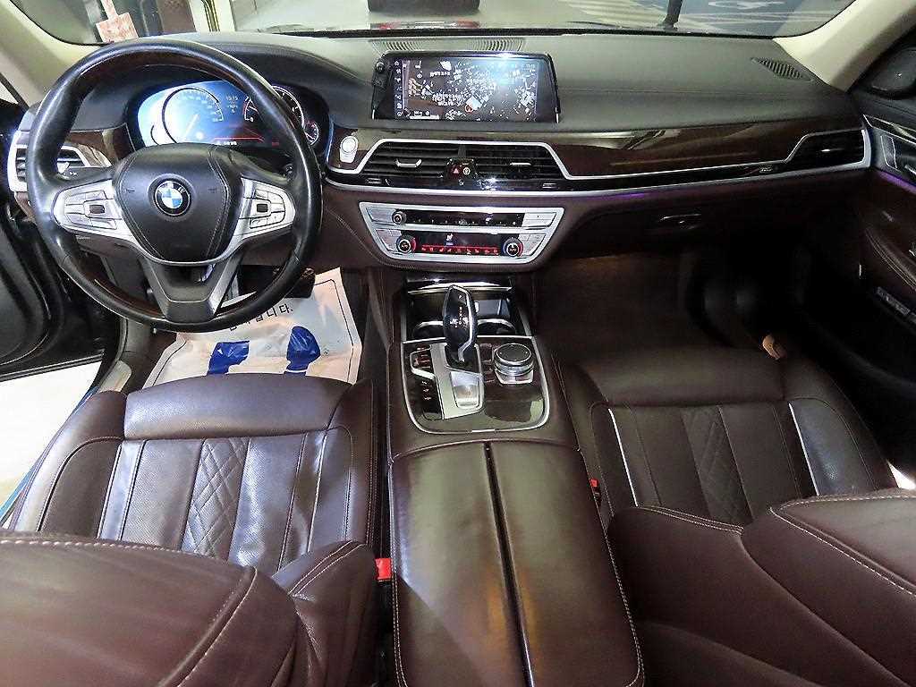 BMW 7 Series - Vista 10