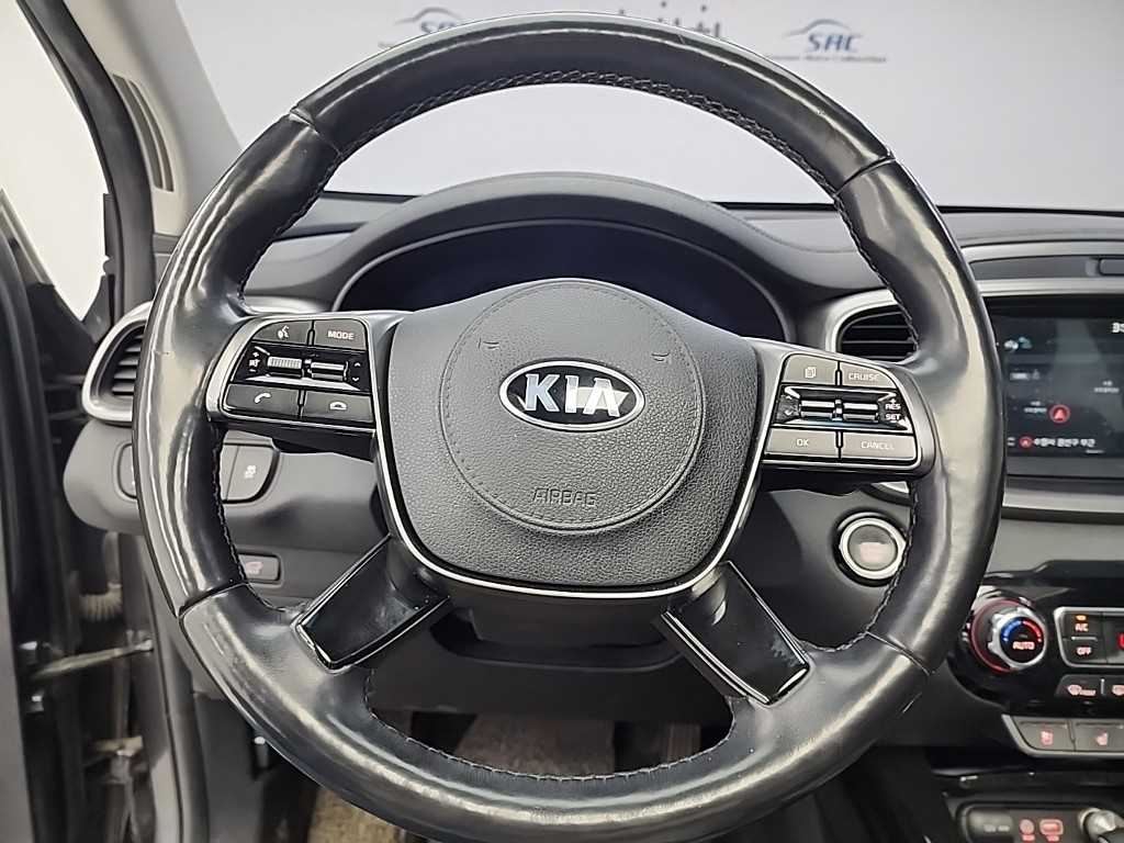 KIA Sorento - Vista 9