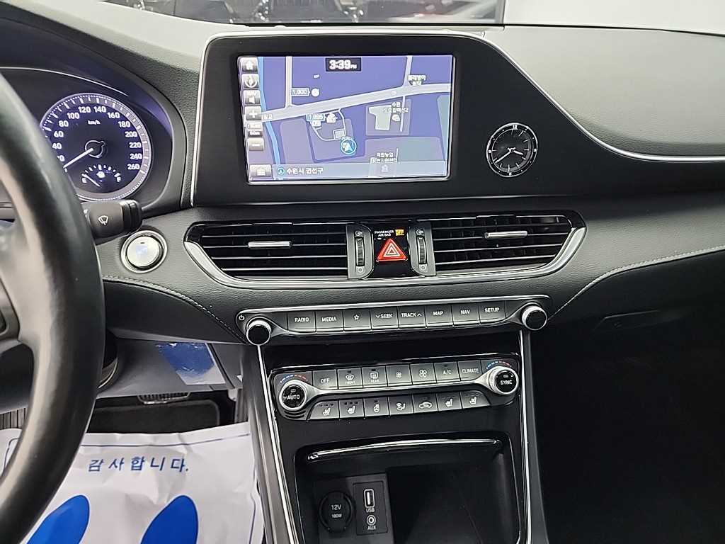 HYUNDAI Grandeur - Vista 10