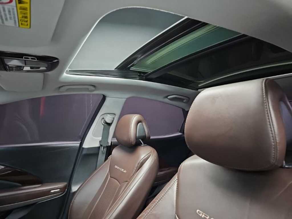 HYUNDAI Grandeur 2015 Blanco - Importación desde Corea - HF Imports Iquique - Foto 16