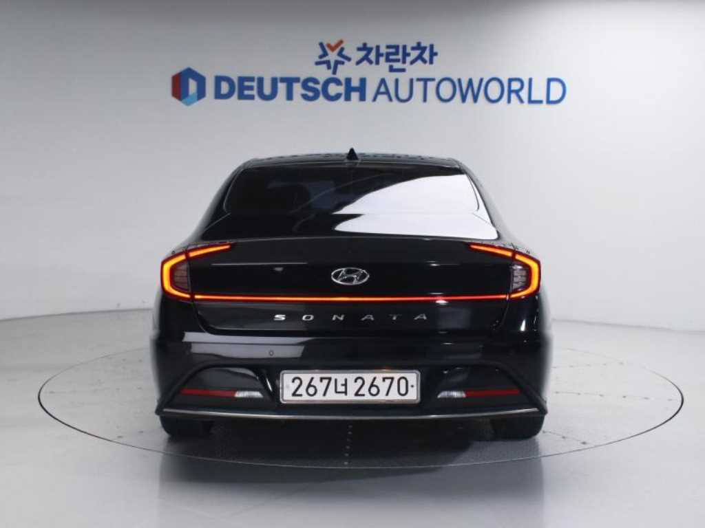 HYUNDAI Sonata - Vista 4