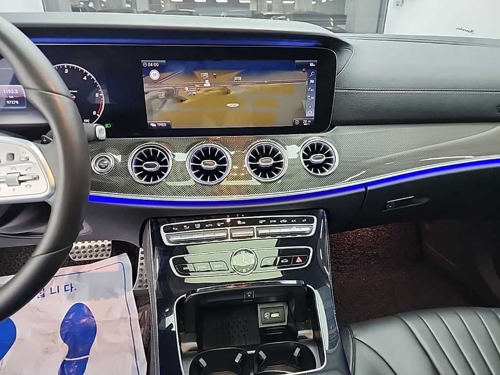 Mercedes Benz CLS Class - Vista 10