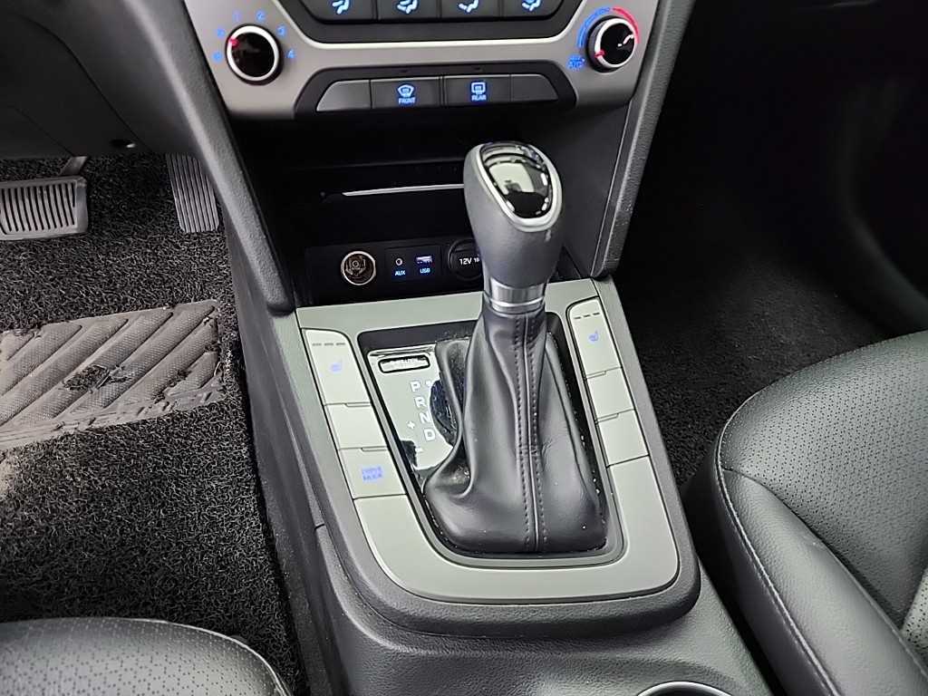 HYUNDAI Avante - Vista 8