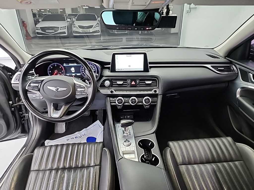 Genesis G70 - Vista 7