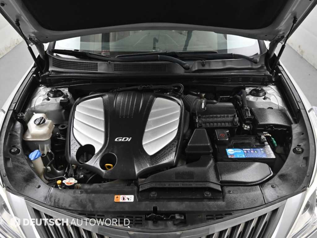 HYUNDAI Grandeur - Vista 6