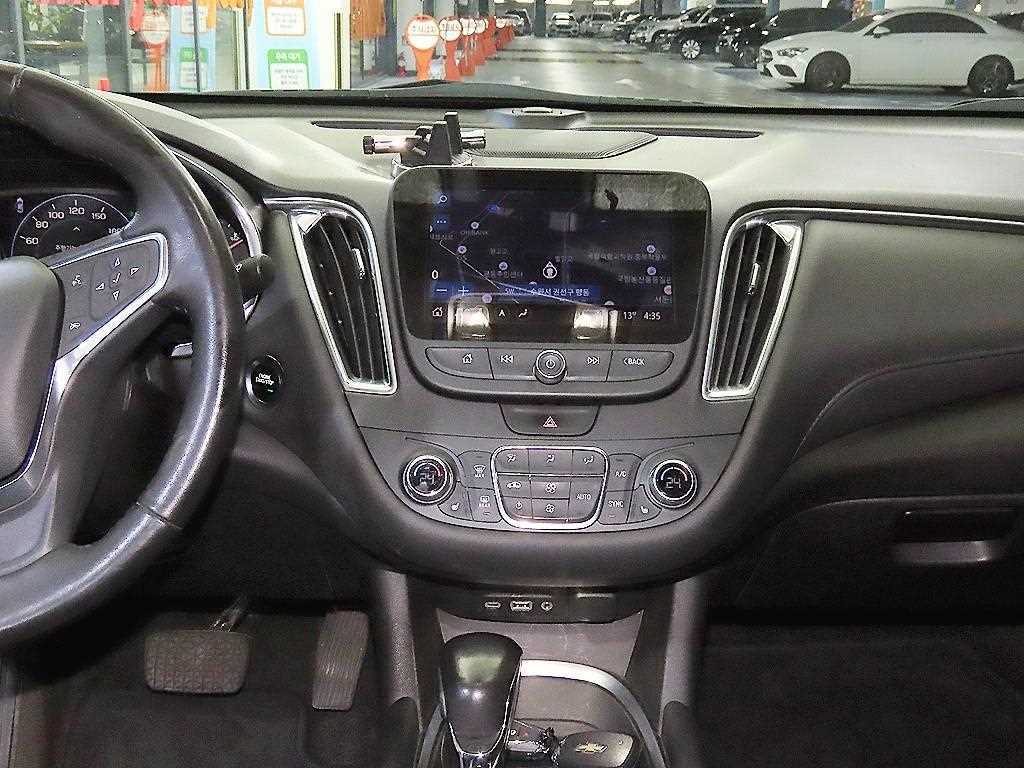 Chevrolet Malibu - Vista 11